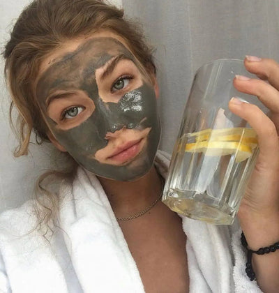 Masque facial à l'argile